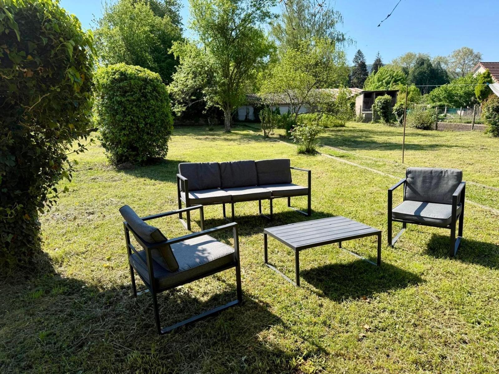 La Maison De Jean-Pierre  Devecey Bagian luar foto